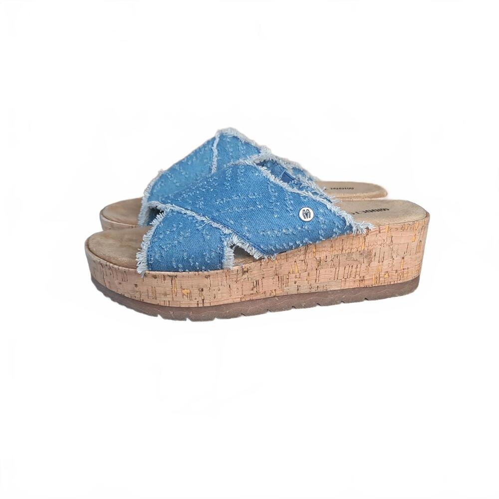 Minnetonka Women's Posey Wedge Cork Sandals Blue Denim Size 8